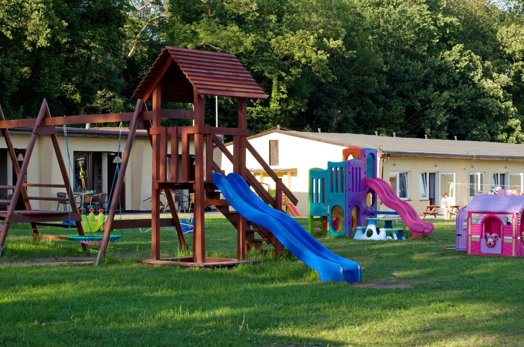 סרבינובו Osrodek Rodzinny "Pod Wydmami" Przy Plazy , Plac Zabaw , Rowery מראה חיצוני תמונה